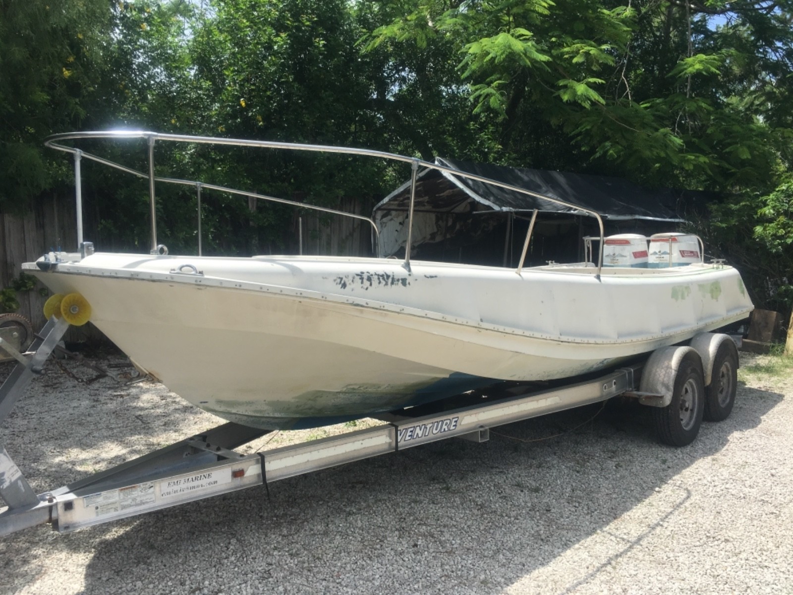 1972 Boston Whaler Outrage 21’ Ribside