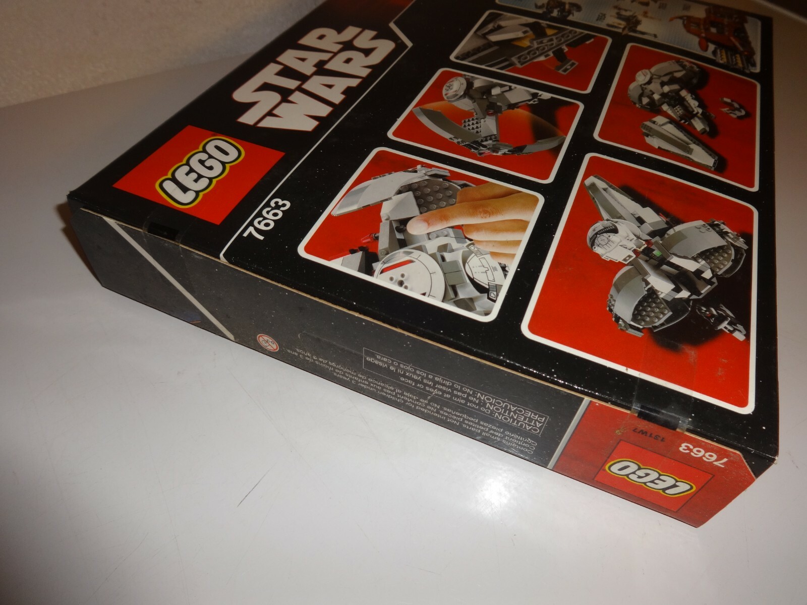 Lego 7663 Star Wars Sith Infiltrator with Limited Edition Darth Maul New In Box