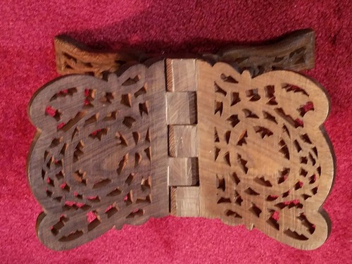 VINTAGE WOOD BOOK FOLDING STAND LEAF HAND CARVED INDIA SCROLL WORK BIBLE HOLDER