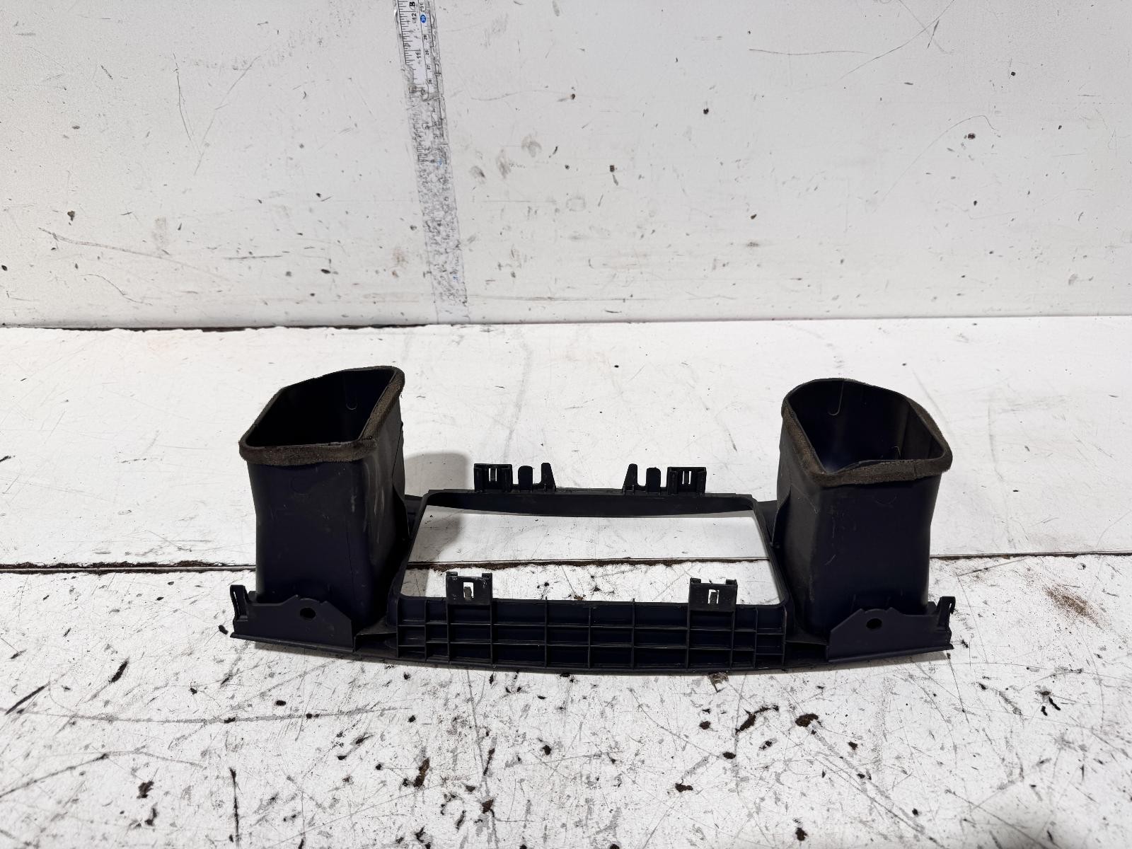 Toyota Corolla Centre Dash Vents with Fascia ZZE122 12/2001-06/2007 - thumbnail 5