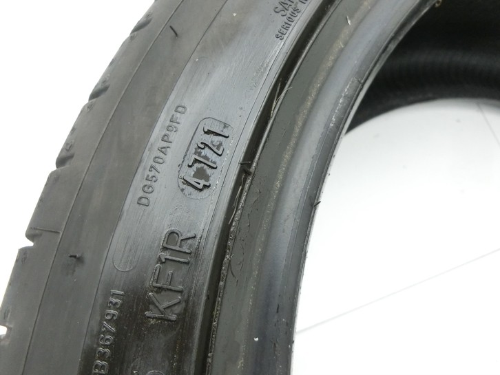 Opel Insignia A 08-13 2x Reifen Sommerreifen Dunlop 245/40R19 98Y 6.9-7.0mm Opel Insignia A 08-13 30.04.2010 gebraucht Vorschau 4