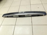 KIA Carnival 3 III VQ 05-10 Griffleiste Griff aussen für Heckklappe K5 KIA Carnival 3 III VQ 05-10 30.12.2009 gebraucht Vorschau 5