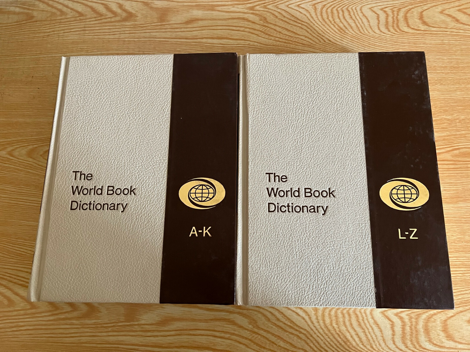 Lot Of 2 The World Book Dictionary 1976 | eBay