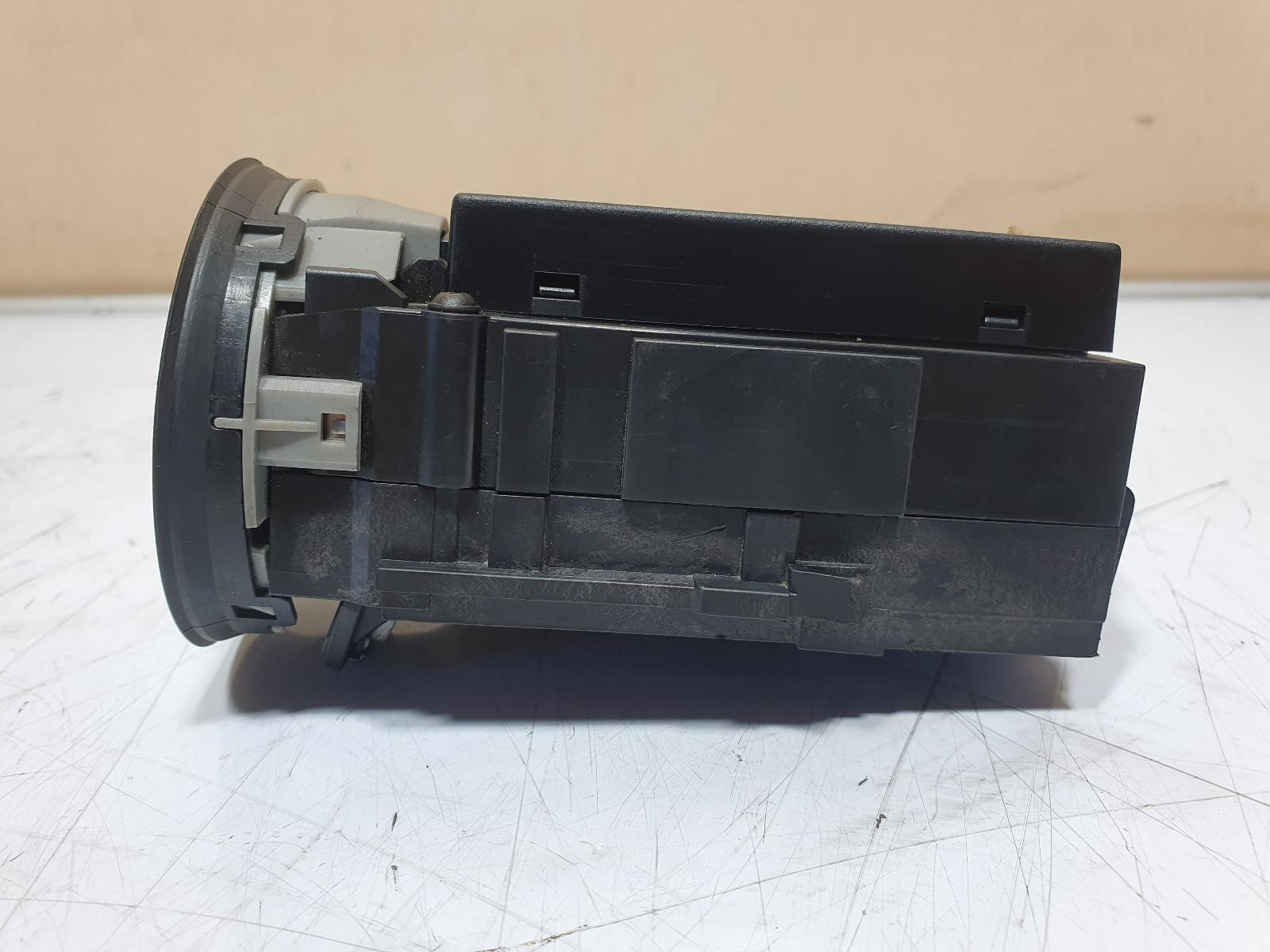 2007 Passat VW IGNITION W/ KEY 3C/MK6 B6-B7 PETROL 03/06-05/15 3C0905843R image 2