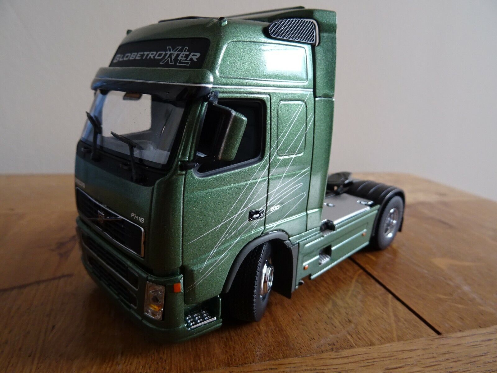 MOTORART VOLVO FH16 TRACTOR, 1:43, NEW | eBay MOTORART VOLVO FH16 TRACTOR, 1:43, NEW | eBay