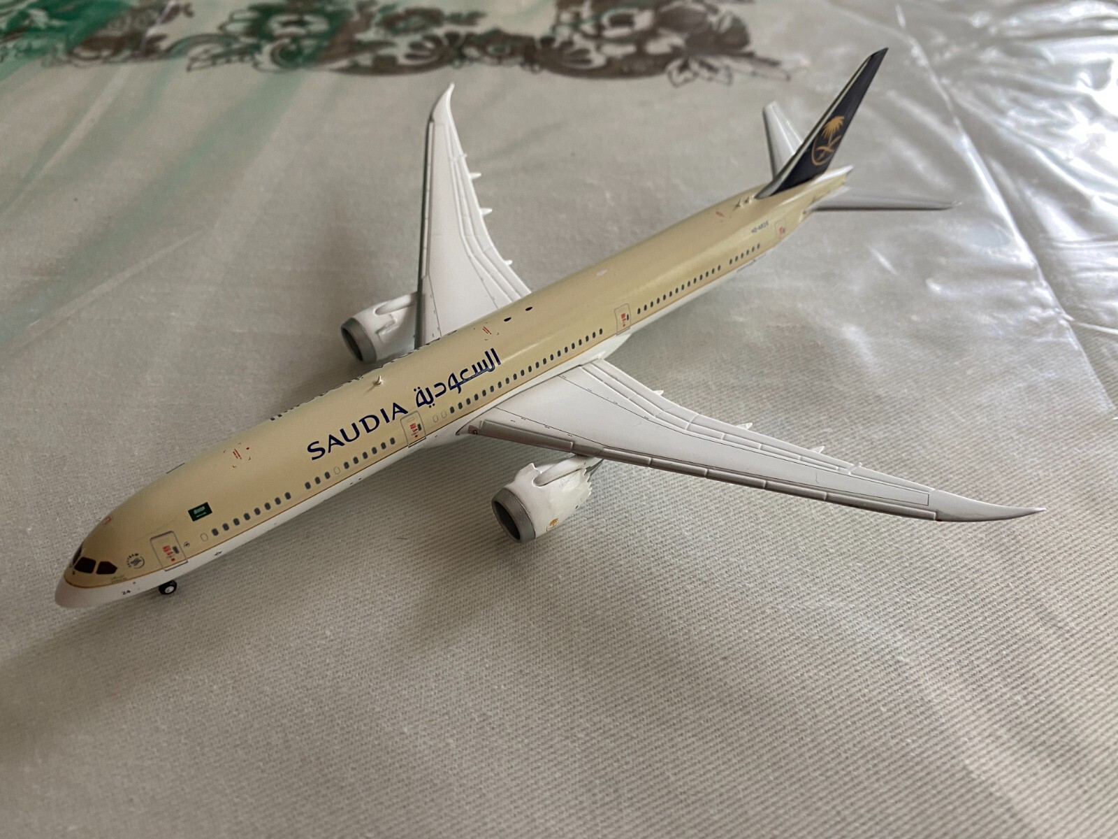JC Wings 1/400 サウジアラビア航空 B777-300ER JC Wings 1/400 サウジアラビア航空 B777-300ER - メルカリ