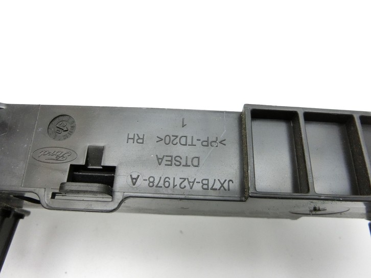 Ford Focus HP 18-22 KombiLim Halter Träger Aufnahme Führung für Stoßstange Rechts Vorne Ford Focus HP 18-22... Bild 4