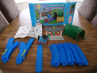 tomy thomas starter set