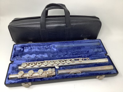 GEMEINHARD 3SB Solid Silver Open Hole B Ft FLUTE w/ Case And Bag