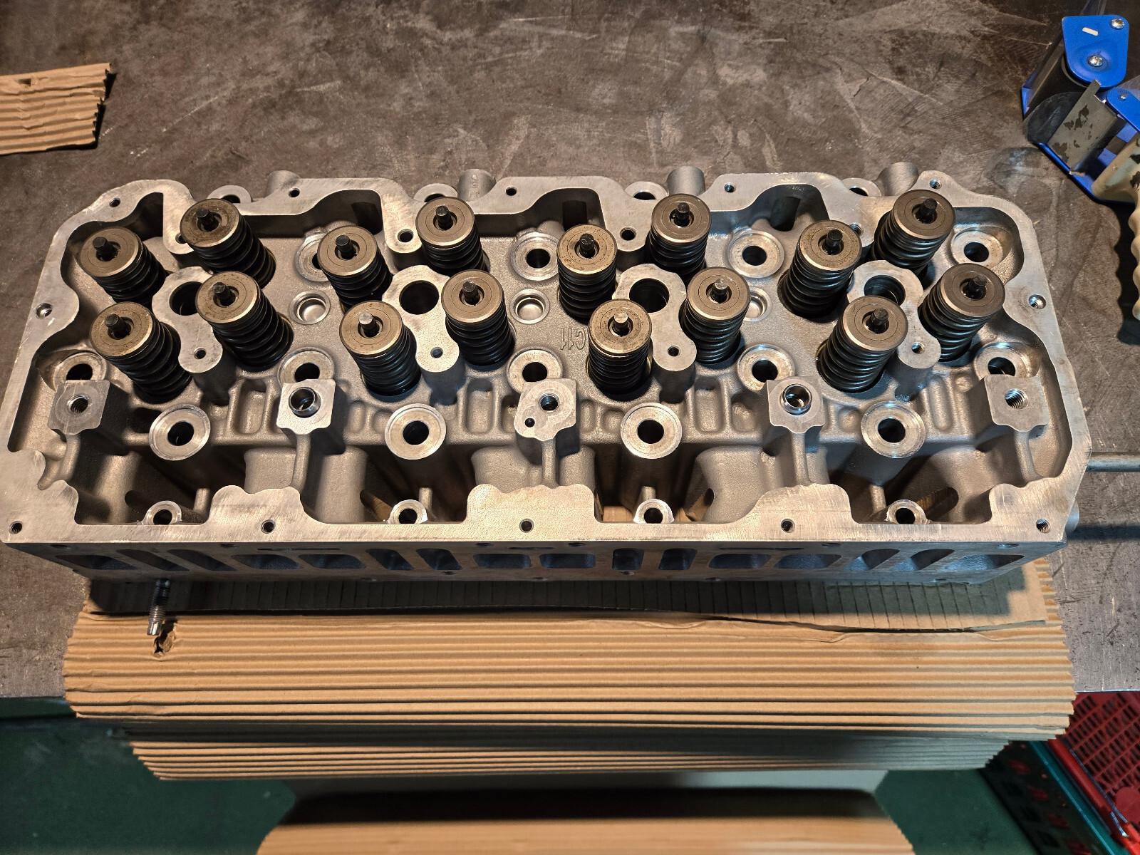 REMAN 11-16 2011-2016 LML DURAMAX 6.6L LH DRIVER SIDE CYLINDER HEAD - Picture 1 of 9