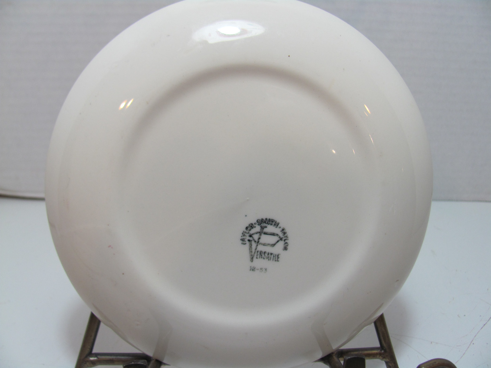 VINTAGE TAYLOR SMITH TAYLOR TST637 SET OF 4 BREAD & BUTTER PLATES