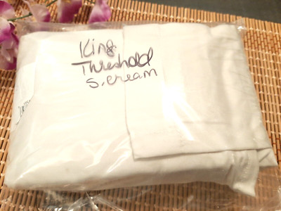Pair THRESHOLD PERFORMANCE PILLOWCASES~ King ~ Sour Cream ~ 100% Cotton
