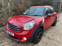2015 MINI Countryman 1.6 One 5dr Red 67k Miles Years MOT Warranty HATCHBACK Petr