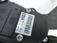 KIA Ceed 07-12 CRDI 1,6 85KW Gaswertgeber Gaspedal KIA Ceed 07-12 14.12.2007 32700-2H300 gebraucht Vorschau 4