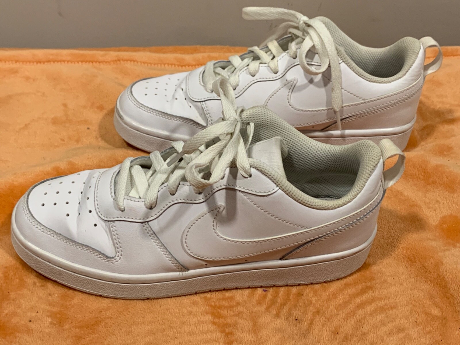 Nike Court Borough 2 Sneakers BQ5448-100 White Youth Size 6Y