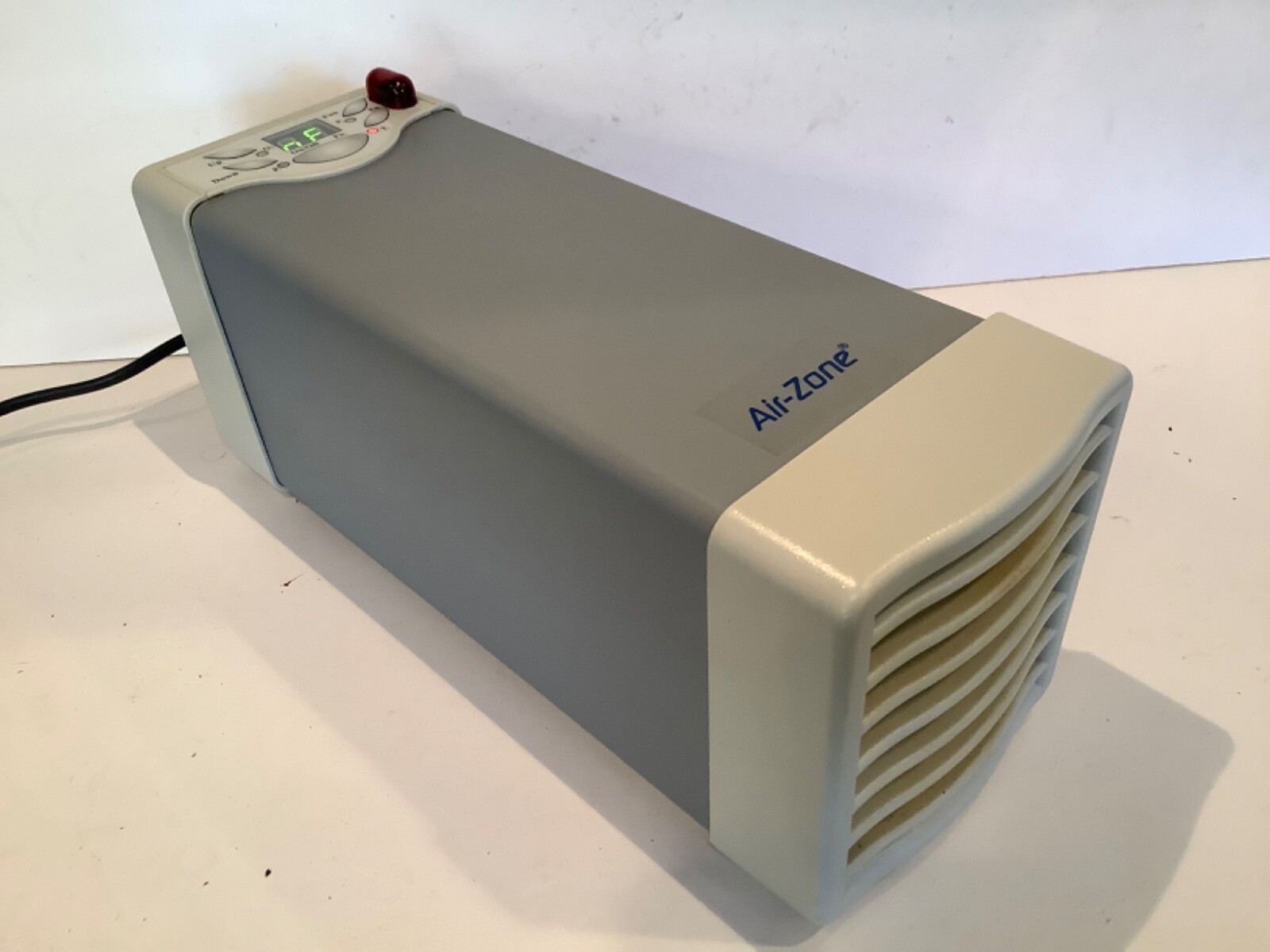 AIR ZONE XT400 Ozone Air Purifier Generator by XenisのeBay公認海外通販｜セカイモン