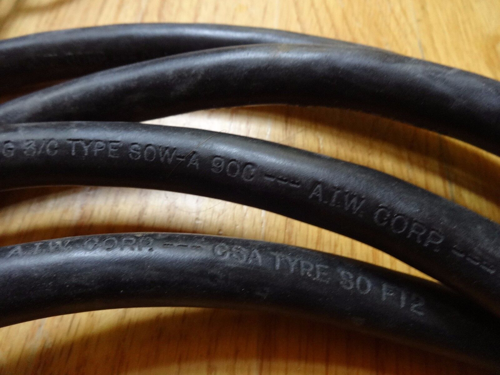 HUBBELL TWIST- LOCK, 30 AMP 125/250 VOLT FEMALE PLUG, 10 AWG POWER CORD. 16 ft