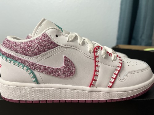 シューズ(女性用) Nike WMNS Air Jordan 1 Low NIKE WMNS AIR JORDAN 1 LOW “WOLF GREY” ナイキ ウィメンズ
