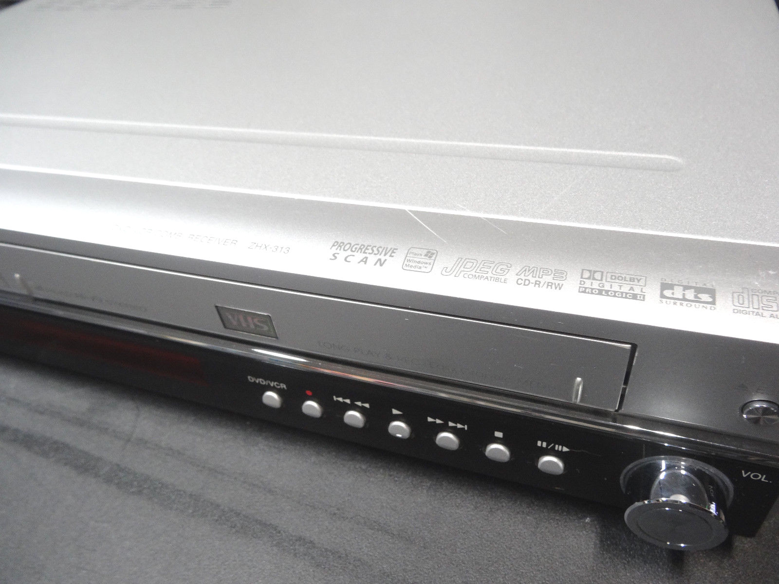 Zenith ZHX-313 DVD/VCR  Stereo Receiver Bundle with VHS Recorder + remote