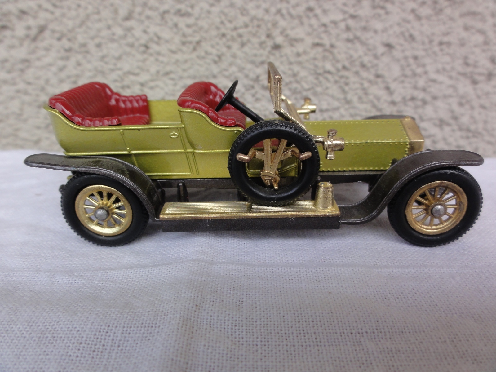 1/51 MATCHBOX ロールスロイス シルバーゴースト 1906年