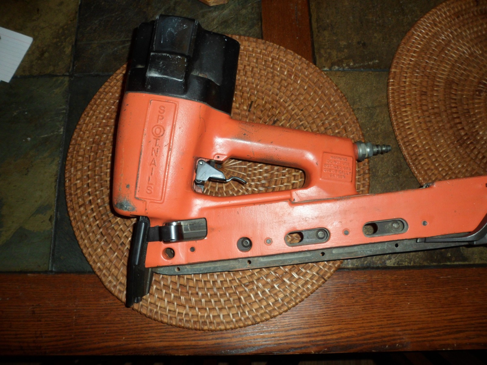 SPOTNAILS AIR PNEUMATIC FRAMING STRIP NAILER MNS5 USED WORKS GOOD