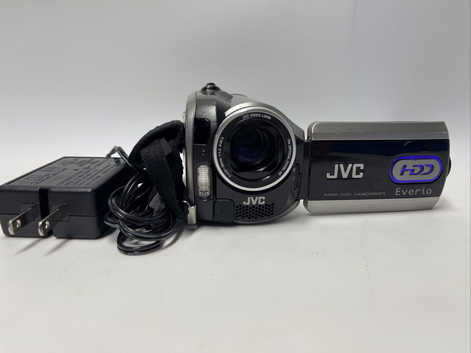 JVC EVERIO HARD DISK CAMCORDER HDD 30 gb 2MEGA PIXELS FI.2
