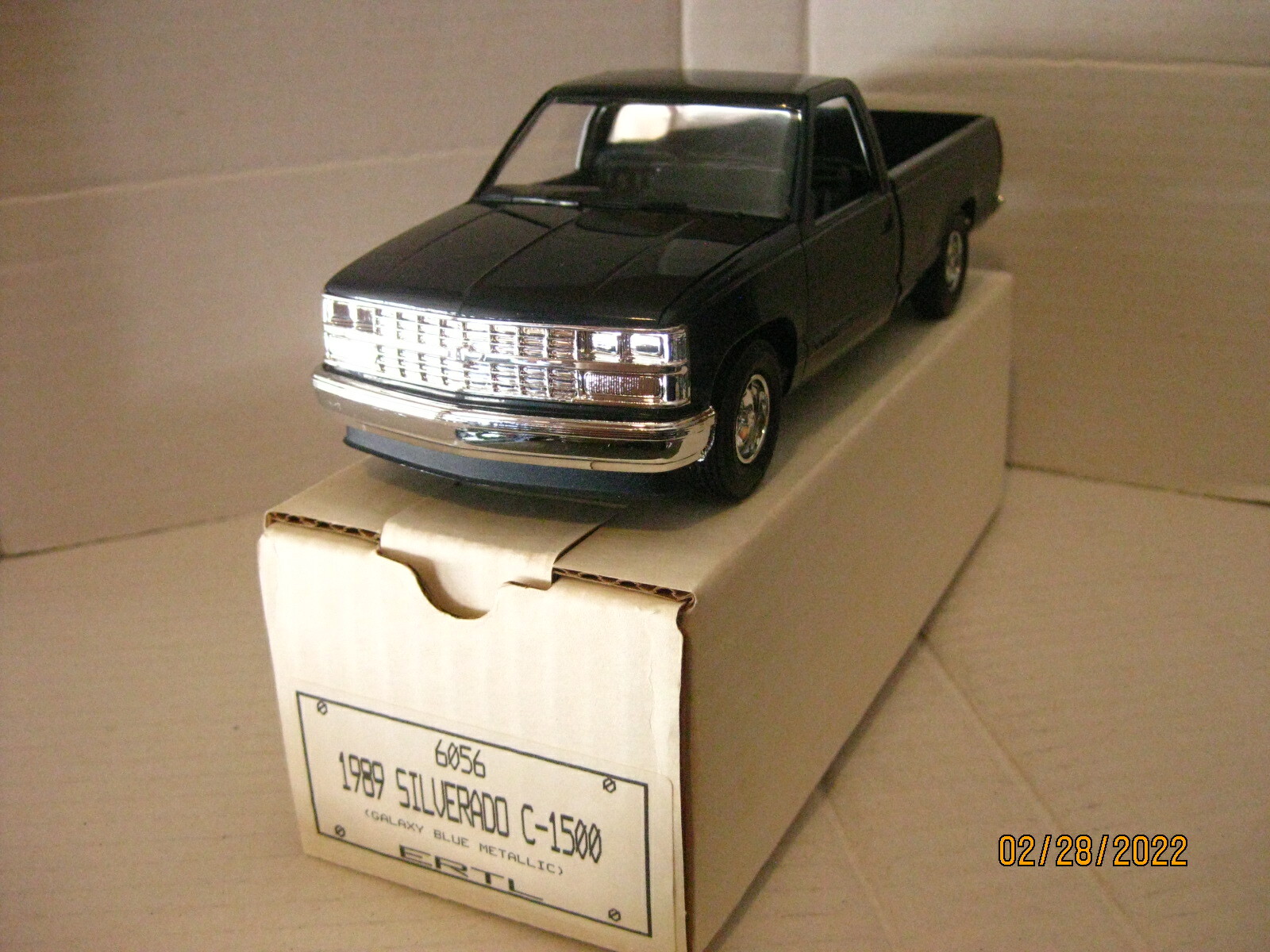 1989 CHEVROLET SILVERADO PICKUP 1/25 scale -PROMO BY AMT