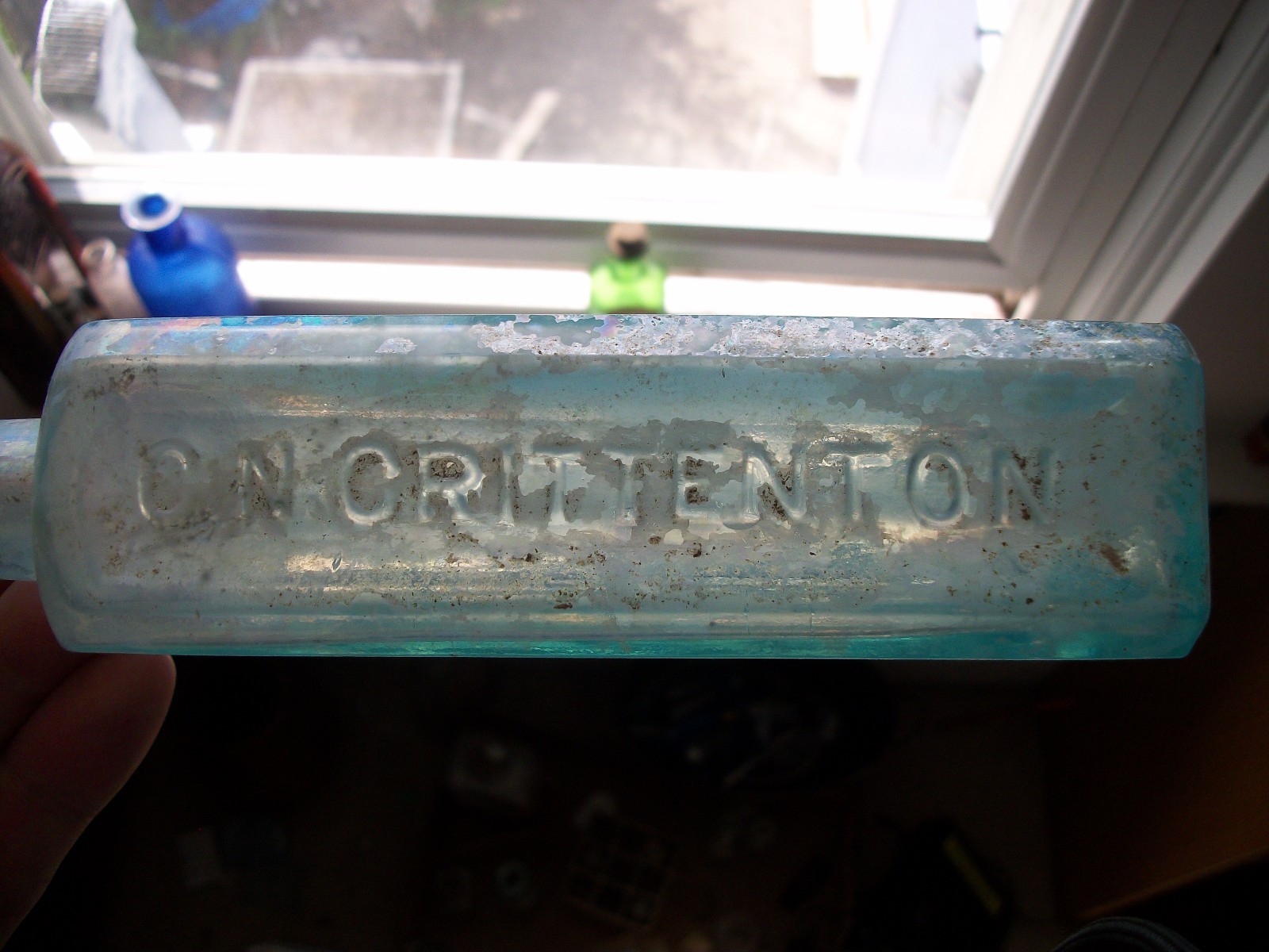 HALE'S HONEY OF HOREHOUND AND TAR CN CRITTENTON NY AQUA MED NICE PATINA
