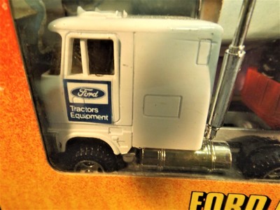 TRUCK of the WORLD - FORD CL-9000 FLATBED w/  FORD TW-20 TRACTORS - NEW in BOX
