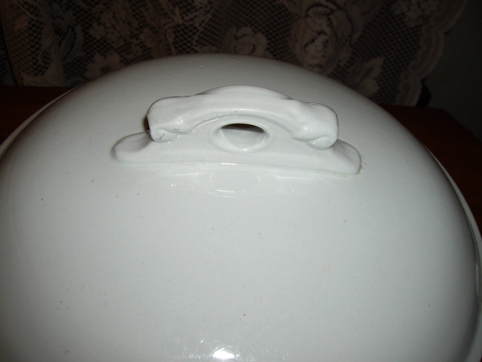 Antique Royal Ironstone Alfred Meakin England White Porcelain Chamber Pot W/LID