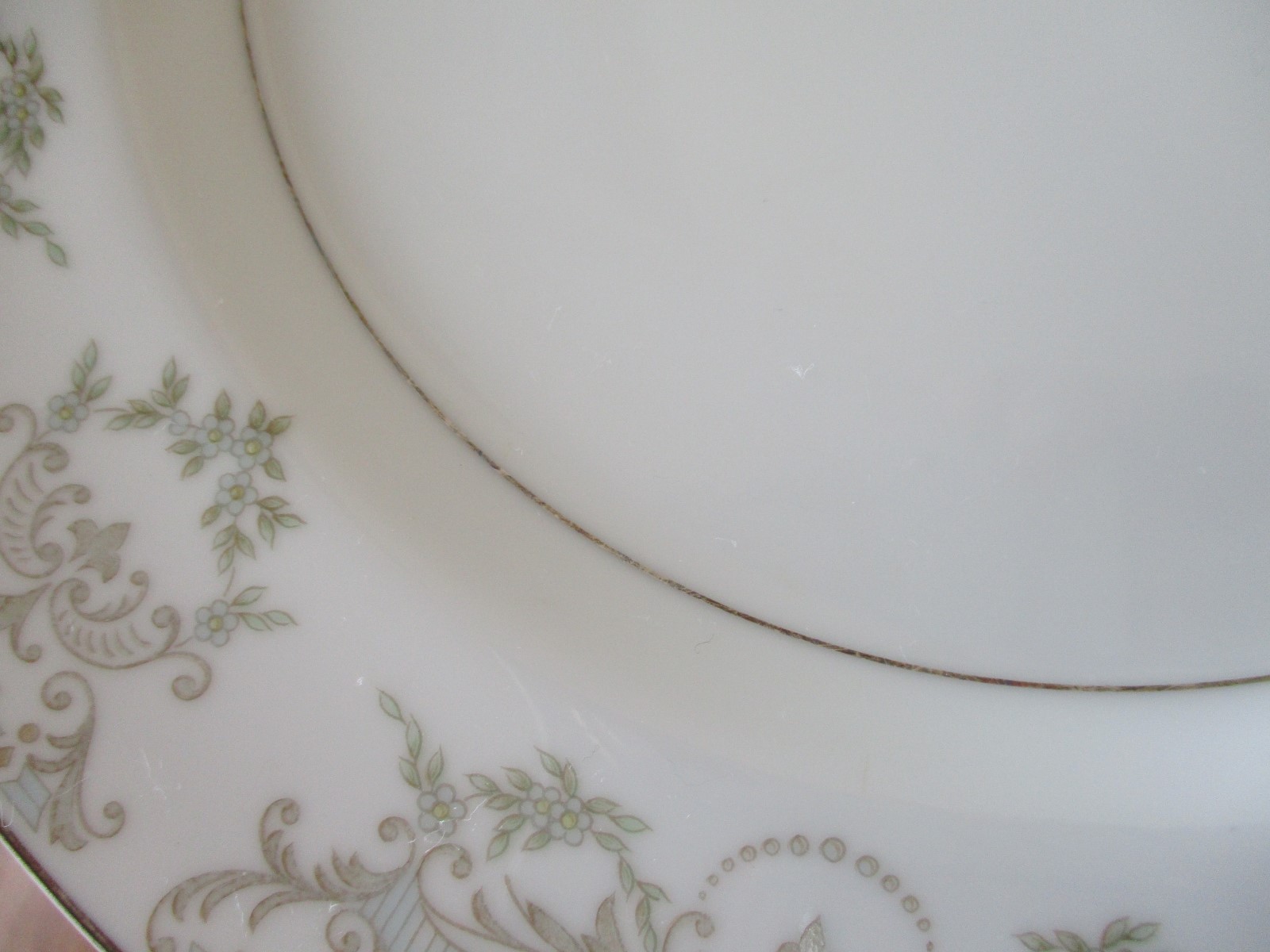 5 Mikasa Peyton 5509 Bread & Butter Plates 6 1/2