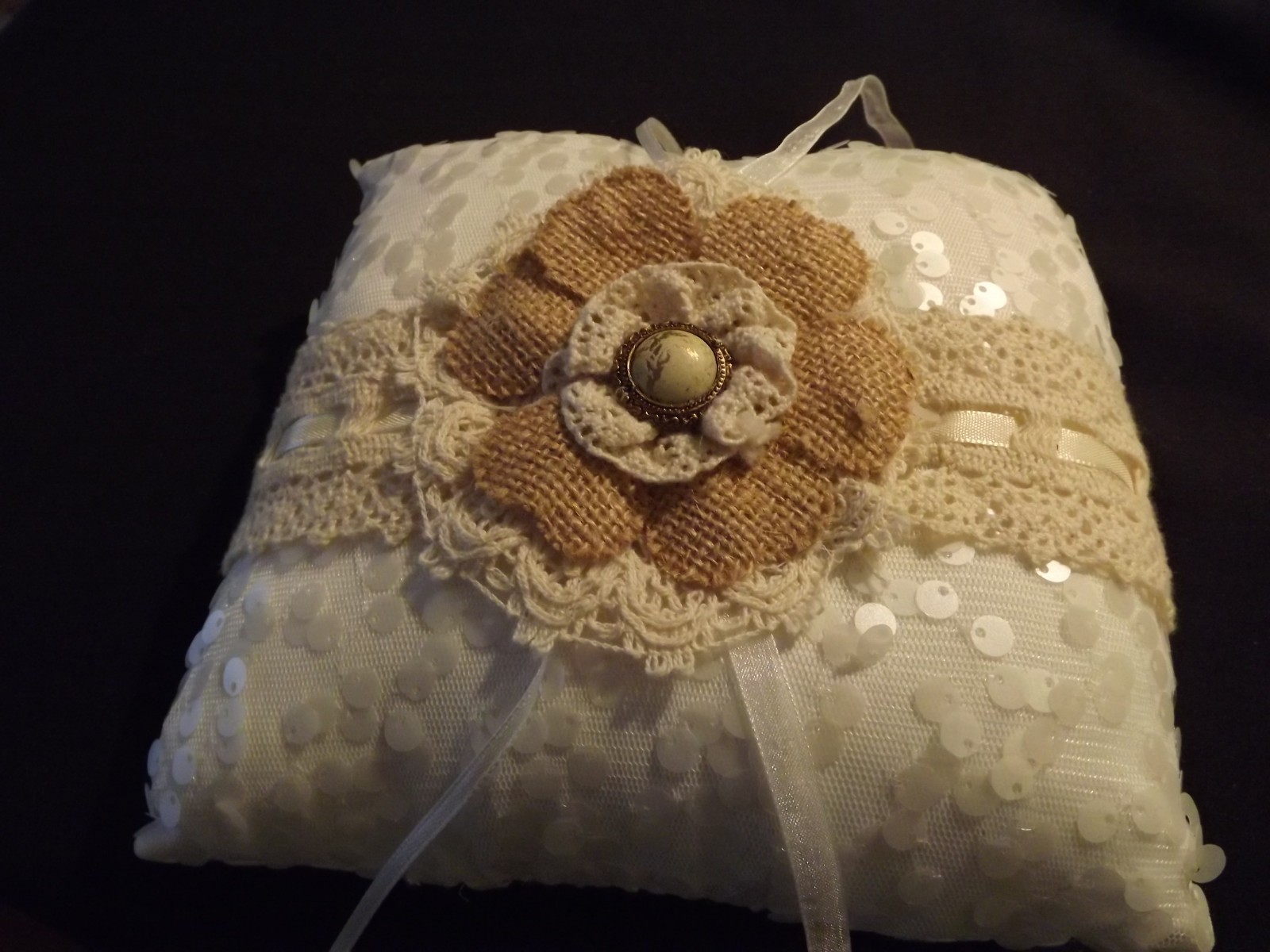 wilton WEDDING RING PILLOW RING BEARER WHITE burlap flower CROCHETED LACE 7
