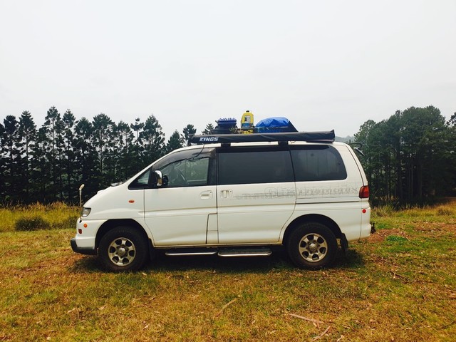 Mitsubishi delica 2000