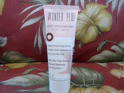 Wonder Pedi Soft Moisturizing Foot Cream with Tea Tree Extract, Natural Beeswax