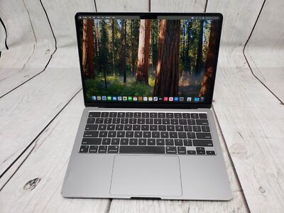 Apple MacBook Air, 2022, OS Sequoia, 13.6'' Display, Apple M2, 16GB RAM, 1TB HDD