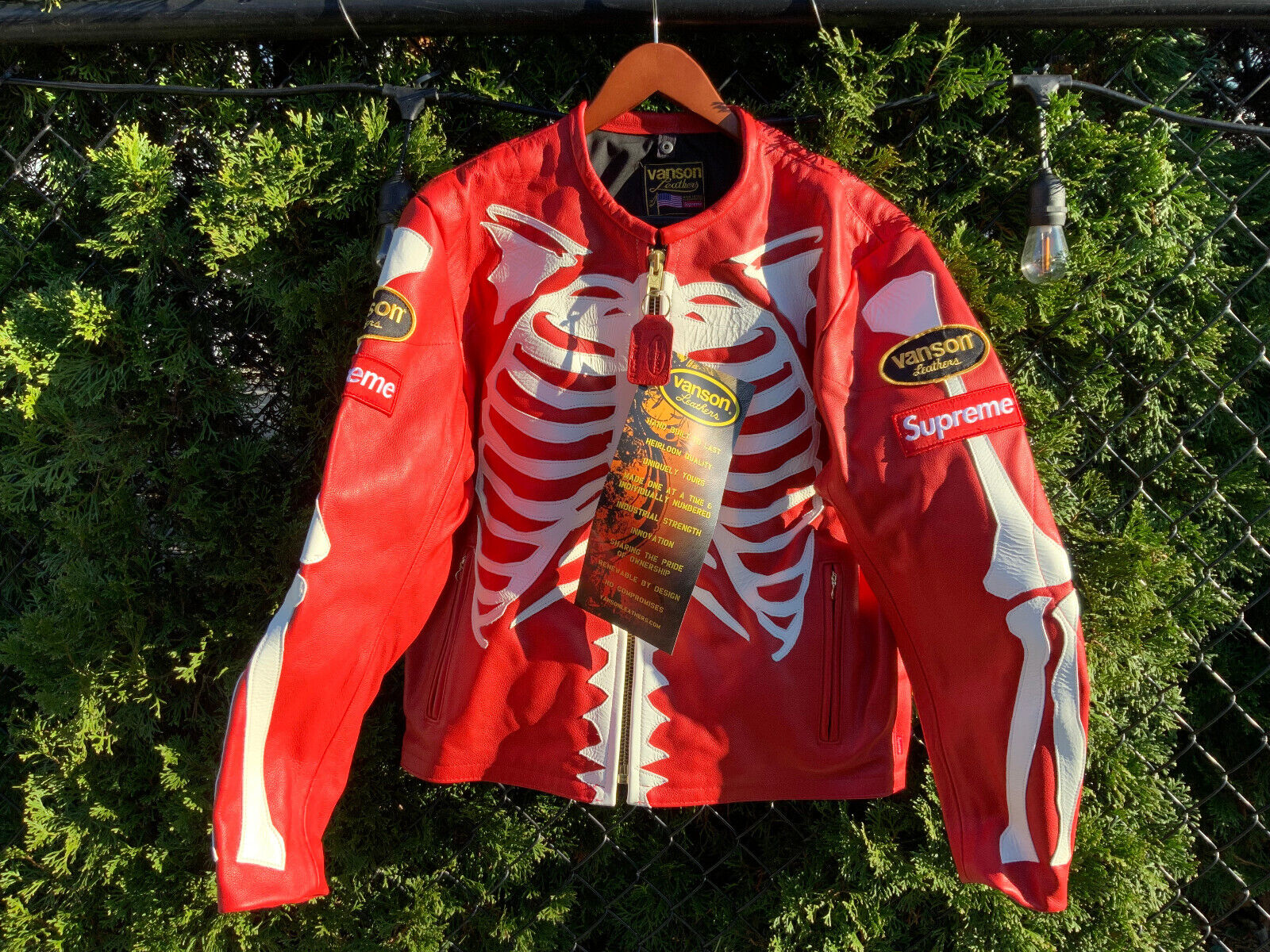 Supreme Vanson Leather Bones Jacket- Red - FW17- Size Large Supreme Vanson Leather Bones Jacket- Red - FW17- Size Large