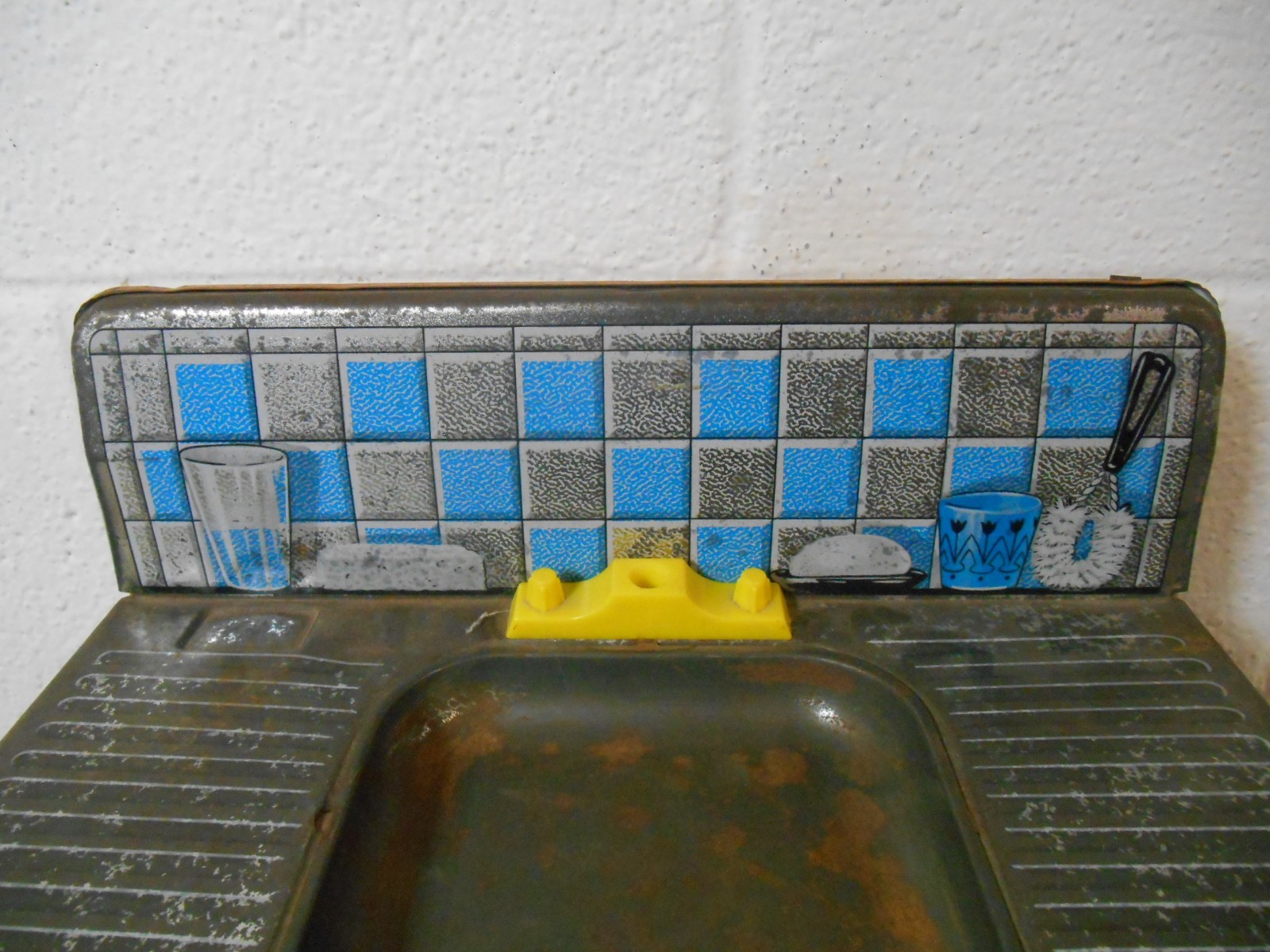 Vintage Wolverine Toy Company Metal Tin Sink Brown