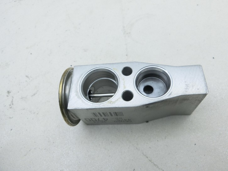 Toyota RAV4 IV 13-16 Expansionsventil für Klima Toyota RAV4 IV 13-16 04.07.2014 4475-4700 gebraucht Vorschau 3