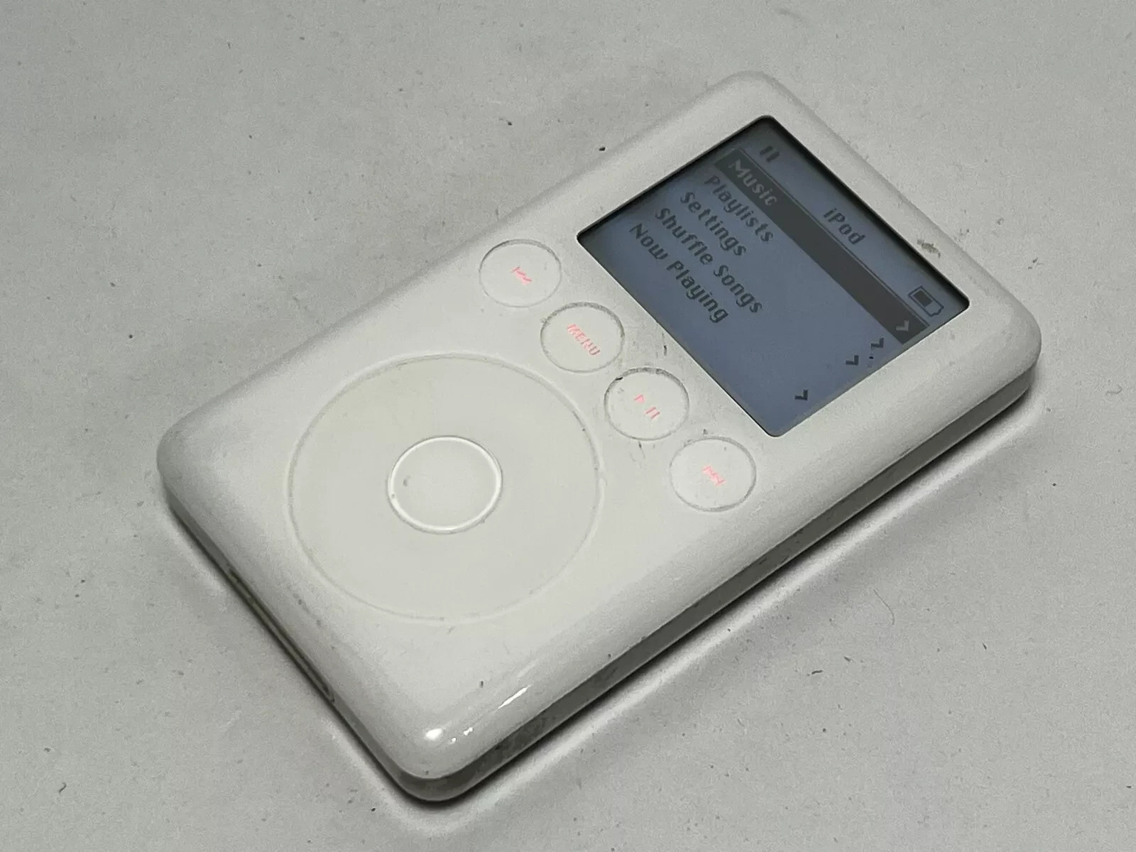 iPod Classic 第3世代 A1040 ホワイト Apple iPod Classic 3rd Generation 15GB White (A1040) w/ New