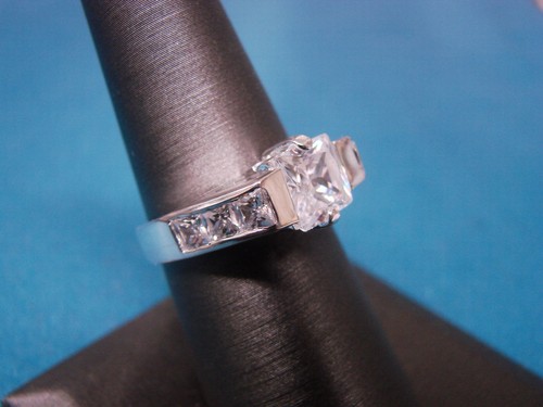 Radiant Cut CZ Engagement Fashion Ring Sterling Silver 925 Size 7 NWOT