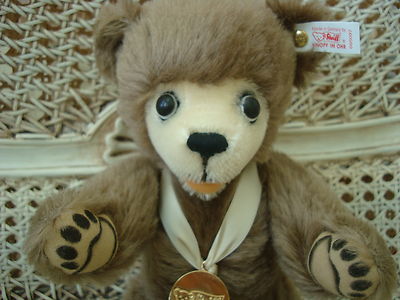 STEIFF QVC EXCLUSIVE 1996 CLIFFORD BERRIMAN MOHAIR BEAR WITH BERRYMAN CARTOON
