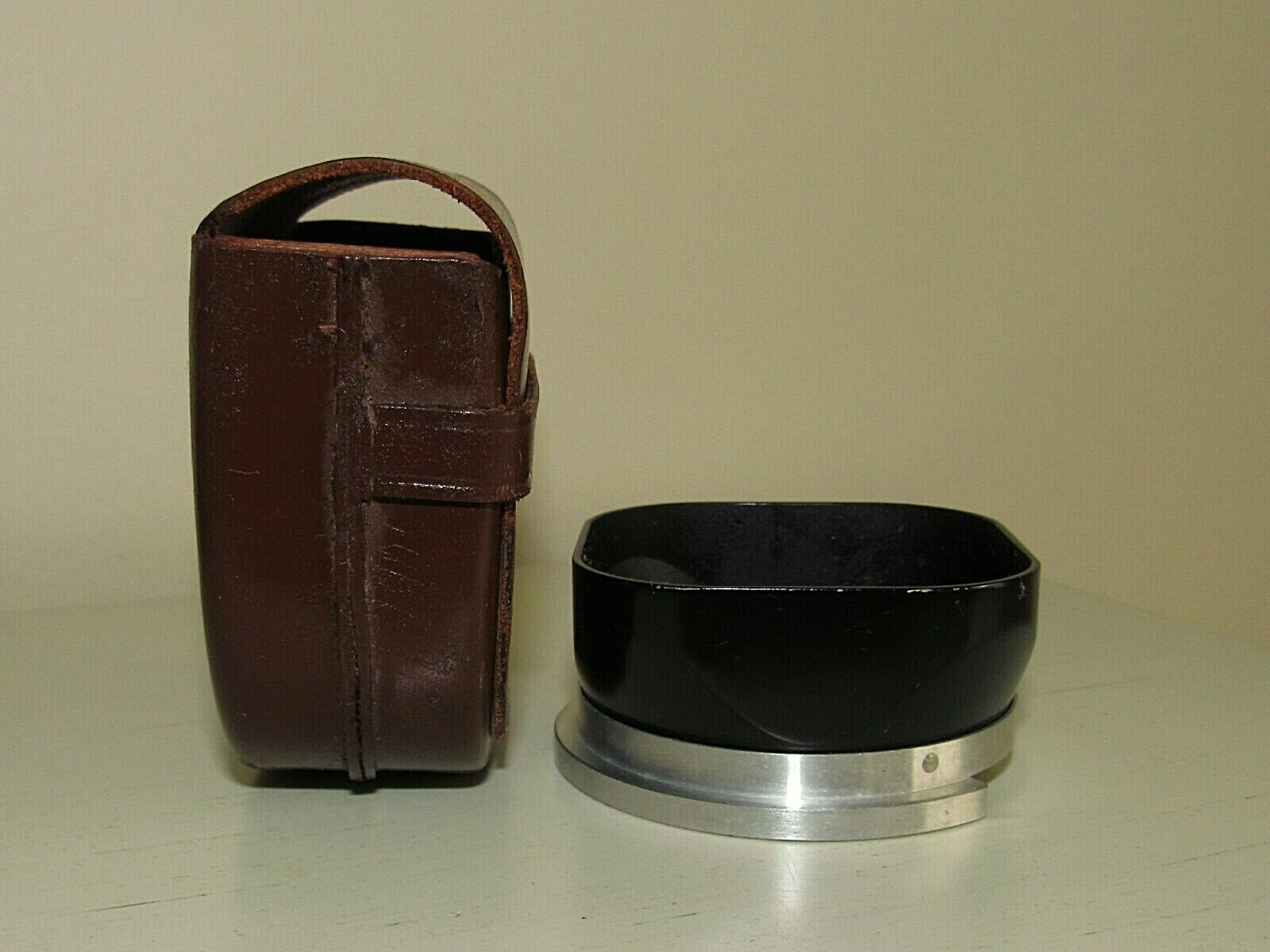 Vintage Rollei Rolleiflex F&H Metal LENS HOOD R lll Germany w/Leather Case