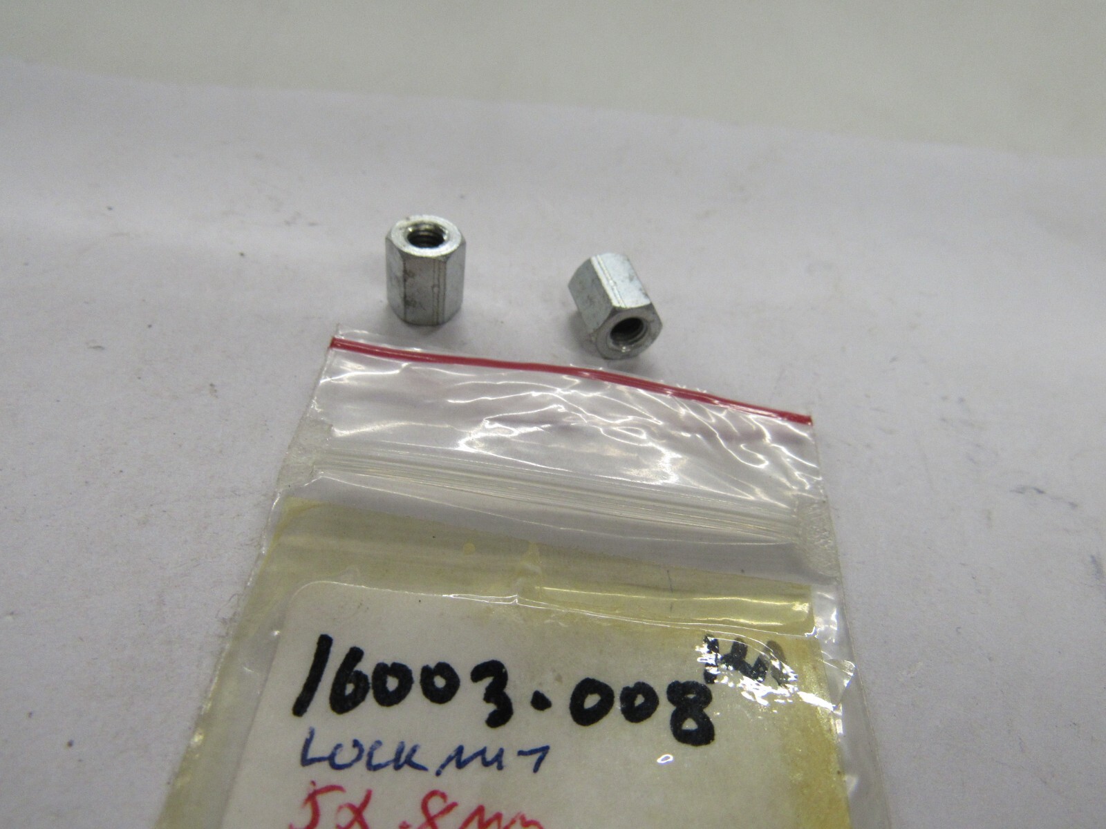 なっつ NOS Kawasaki # 16003-008 NUT,LOCK - Carburetor, Z1 1973-1975