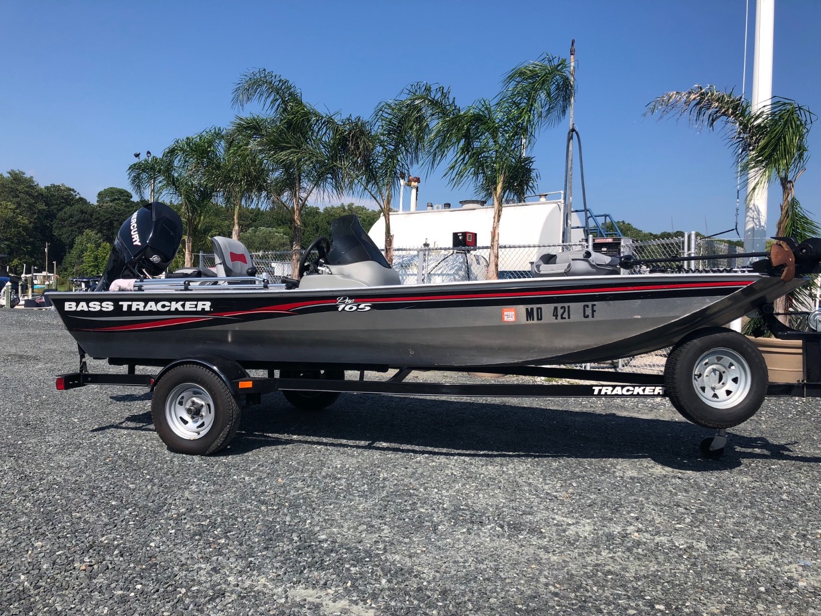 2011 Tracker Marine Pro-165