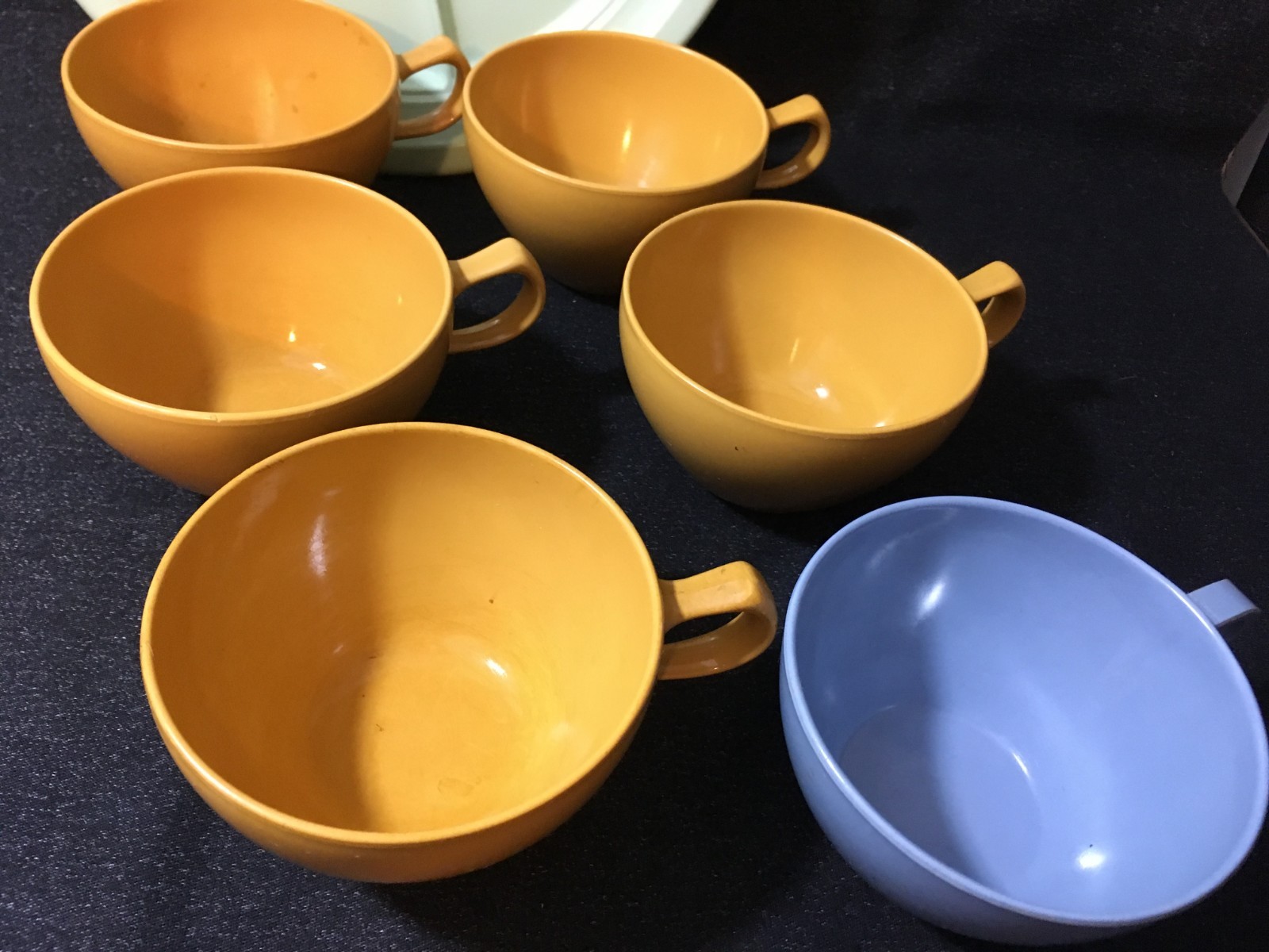 VTG Oneida Premier Melmac Coffee Mugs 5 Yellow~Dallas Ware~1~Divided Plate~Green
