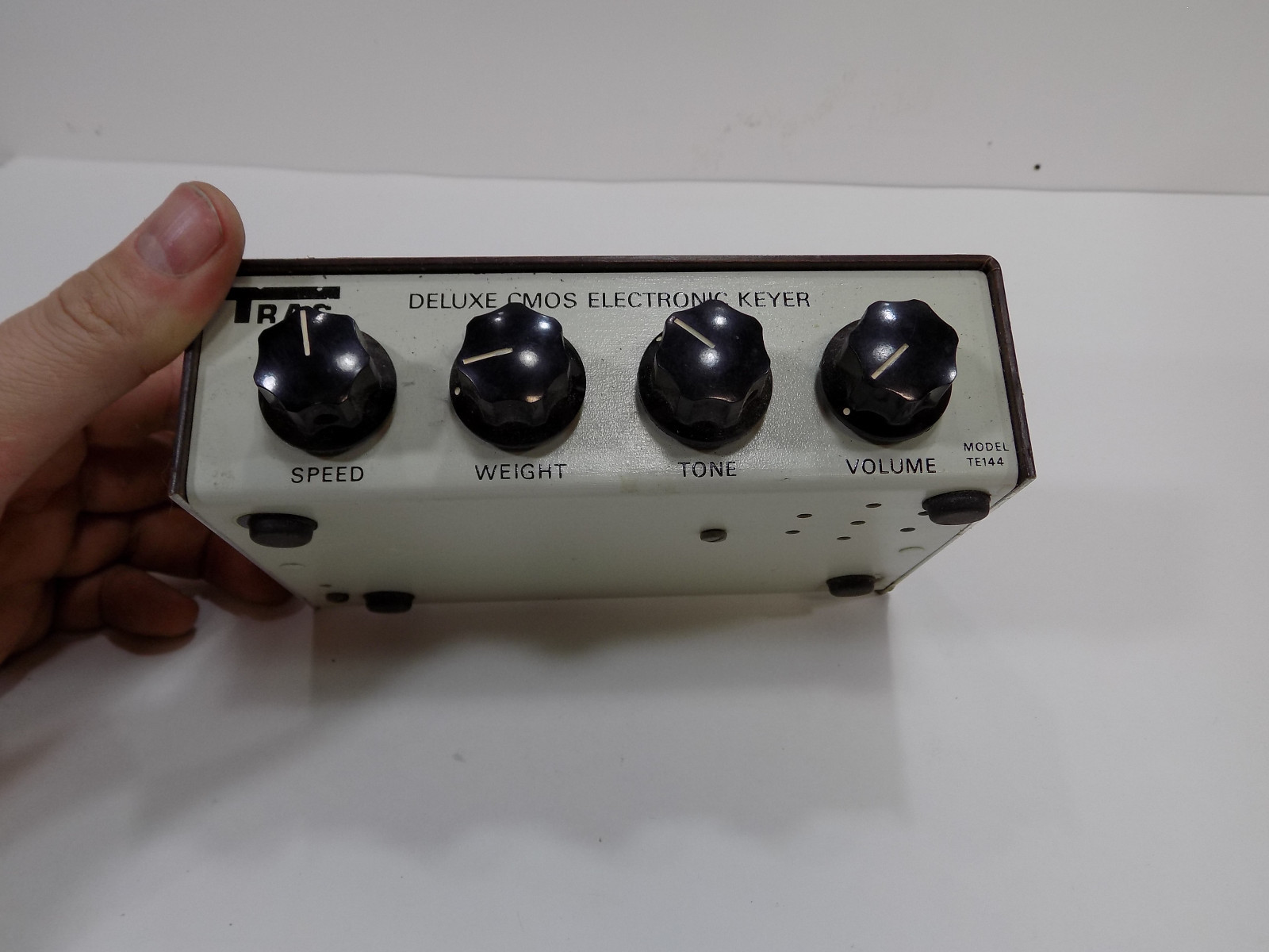 TRAC DELUXE CMOS ELECTRONIC KEYER MODEL TE144