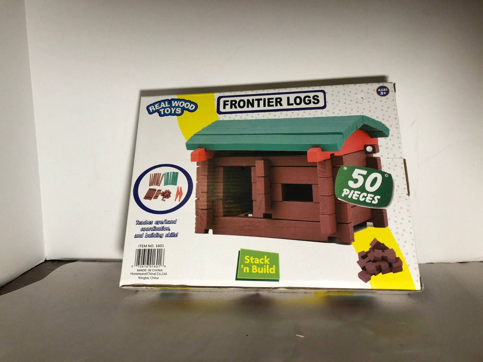 トイストーリー ウッディ　FRONTIER SET Real Wood Logs Frontier Logs 160 Piece Classic Wood Building Set - Walmart.com