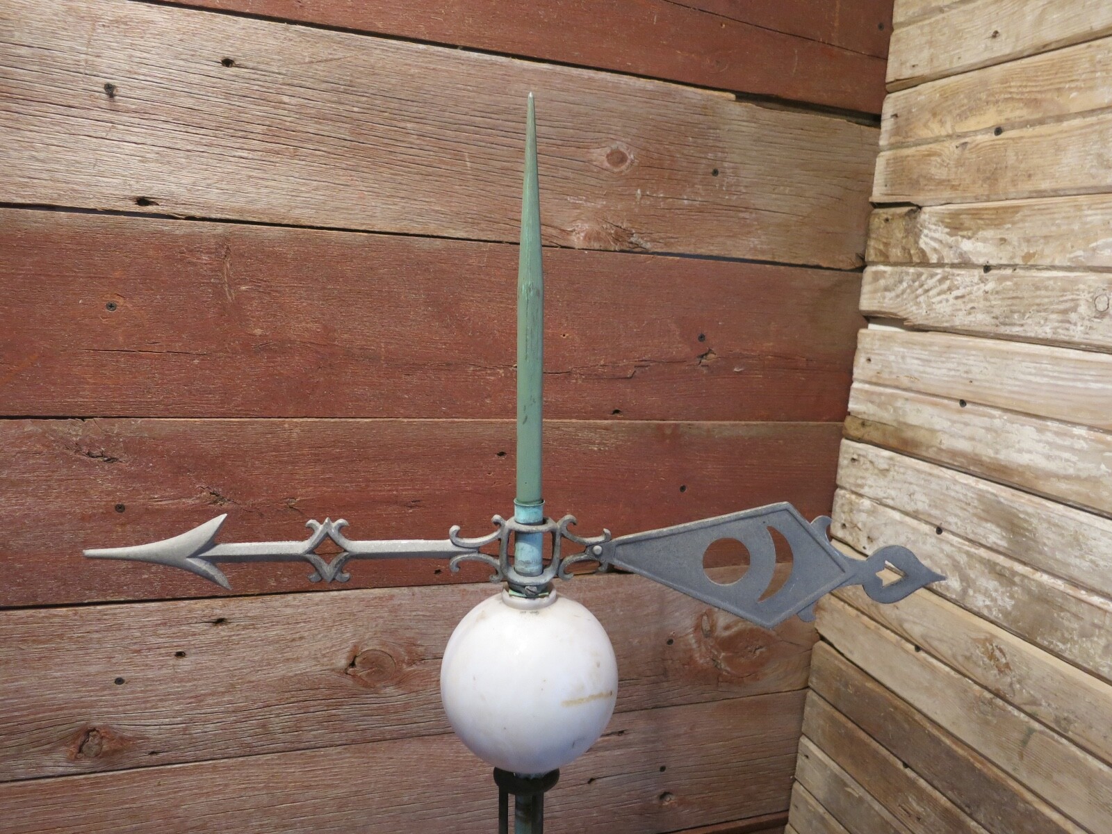 Vintage Metal Arrow Lightning Rod White Milk Glass Ball Weathered Lighting Rod!