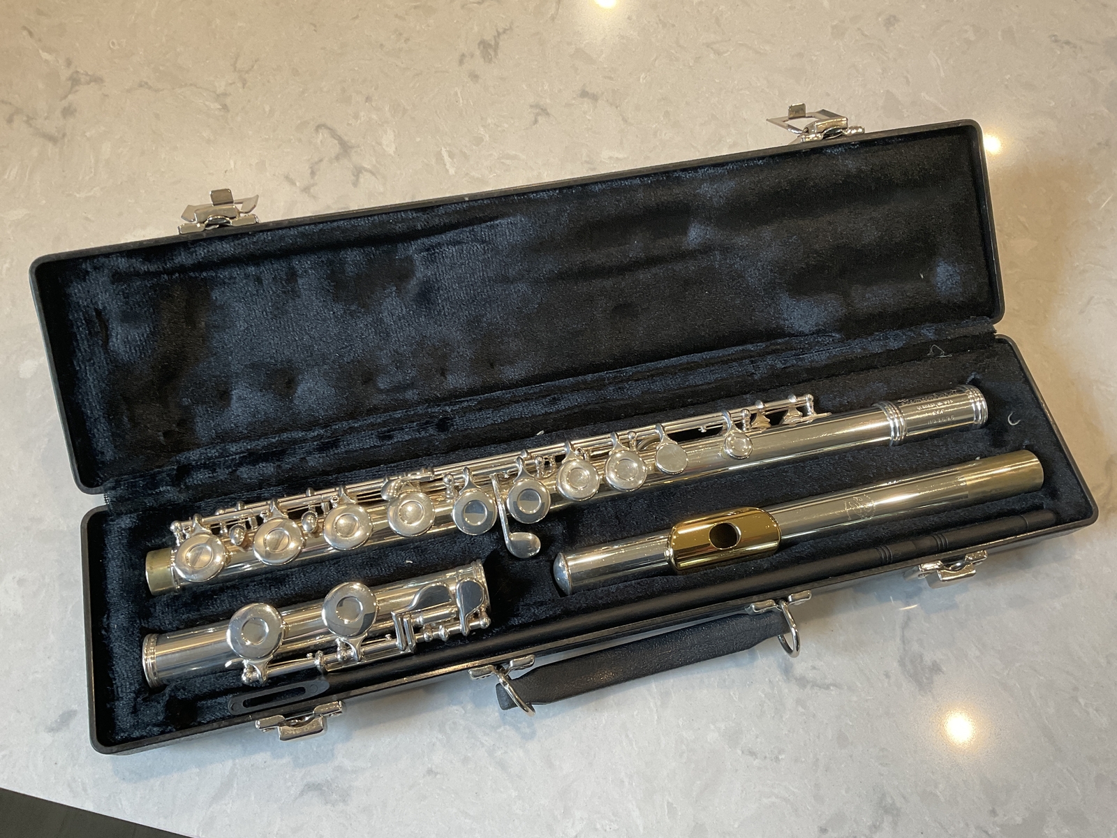 Gemeinhardt 2SP brand Flute w/ Hard Case, Made in USA | eBay Gemeinhardt 2SP brand Flute w/ Hard Case, Made in USA | eBay