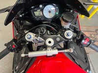 YAMAHA R6 